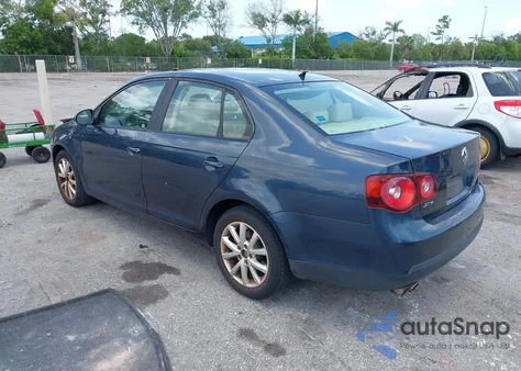 2010 Volkswagen Jetta Limited Edition из США, поврежденный, VIN 3VWRX7AJ0AM136319